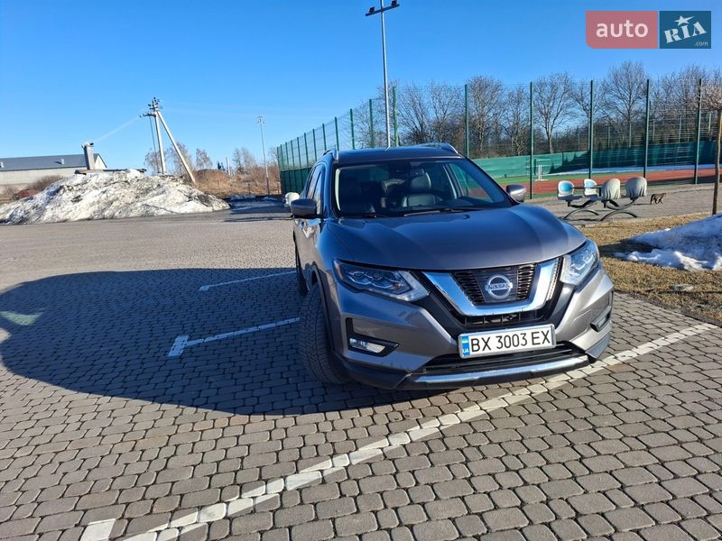 Внедорожник / Кроссовер Nissan Rogue 2016 в Шепетовке