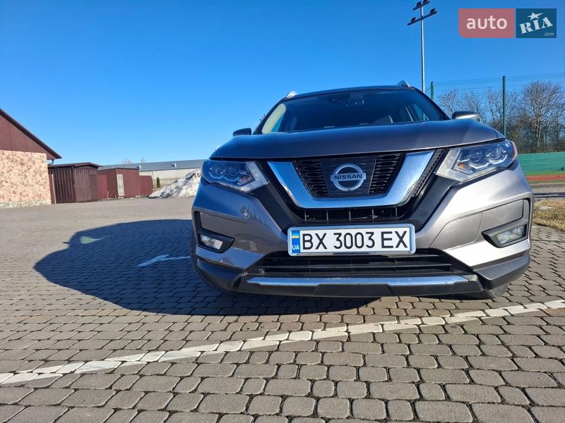 Внедорожник / Кроссовер Nissan Rogue 2016 в Шепетовке