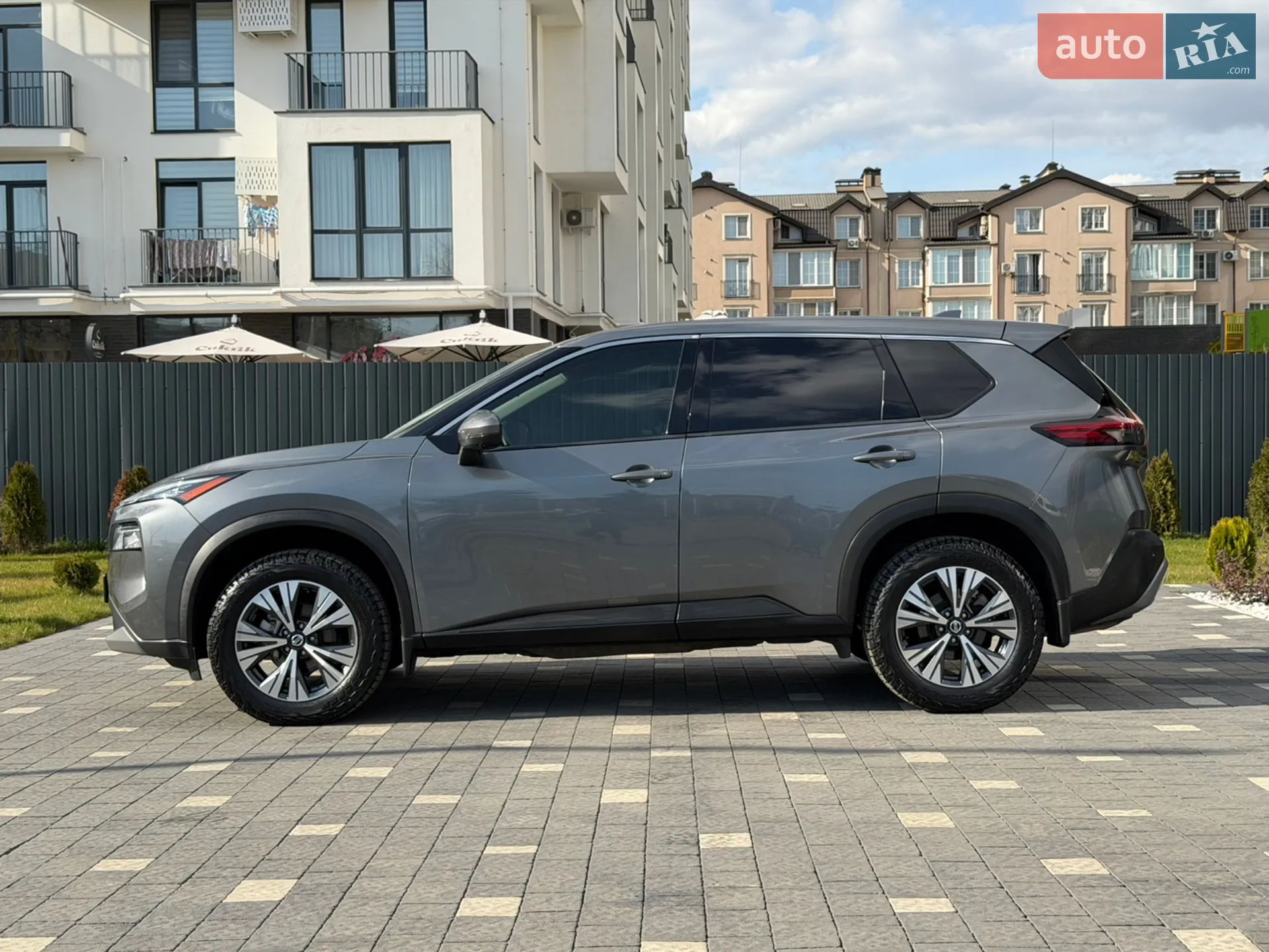 2021 Nissan Rogue - мініатюра 3
