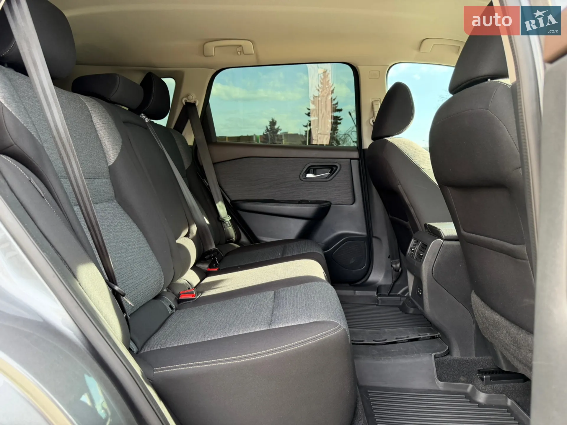 2021 Nissan Rogue - мініатюра 29