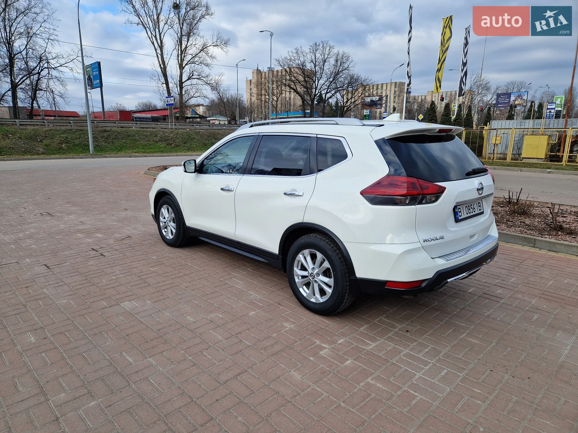 2018 Nissan Rogue - мініатюра 9