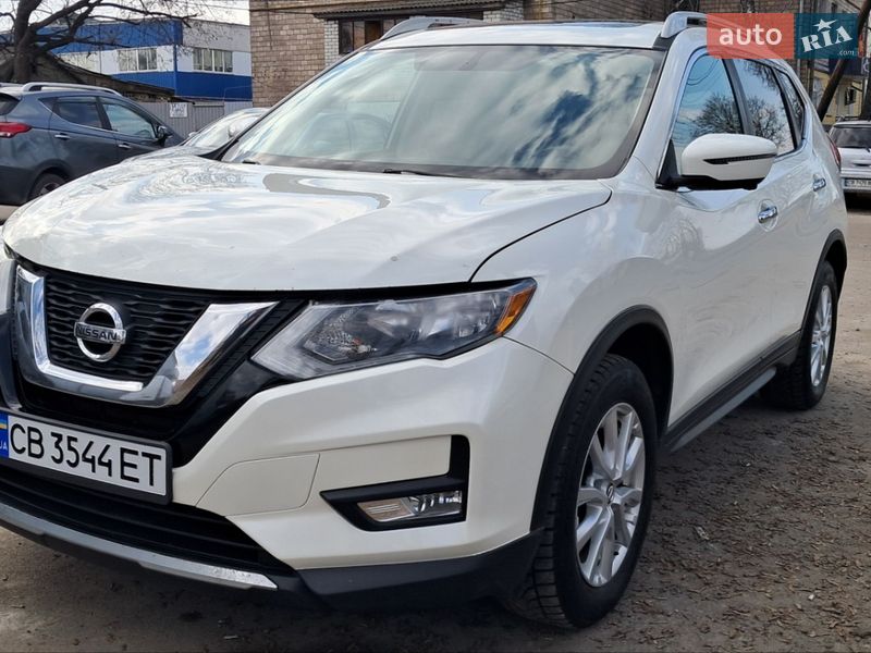 Внедорожник / Кроссовер Nissan Rogue 2017 в Чернигове