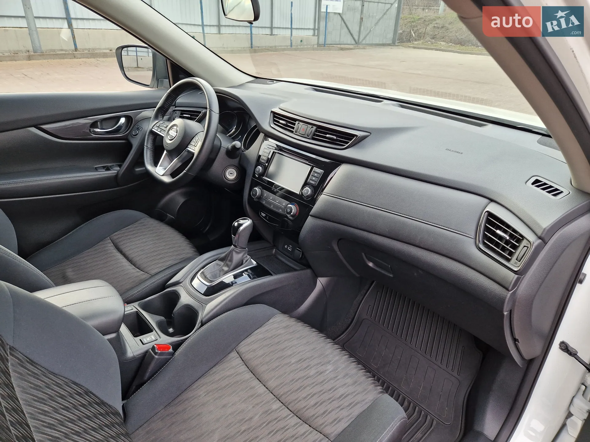 2018 Nissan Rogue - мініатюра 23