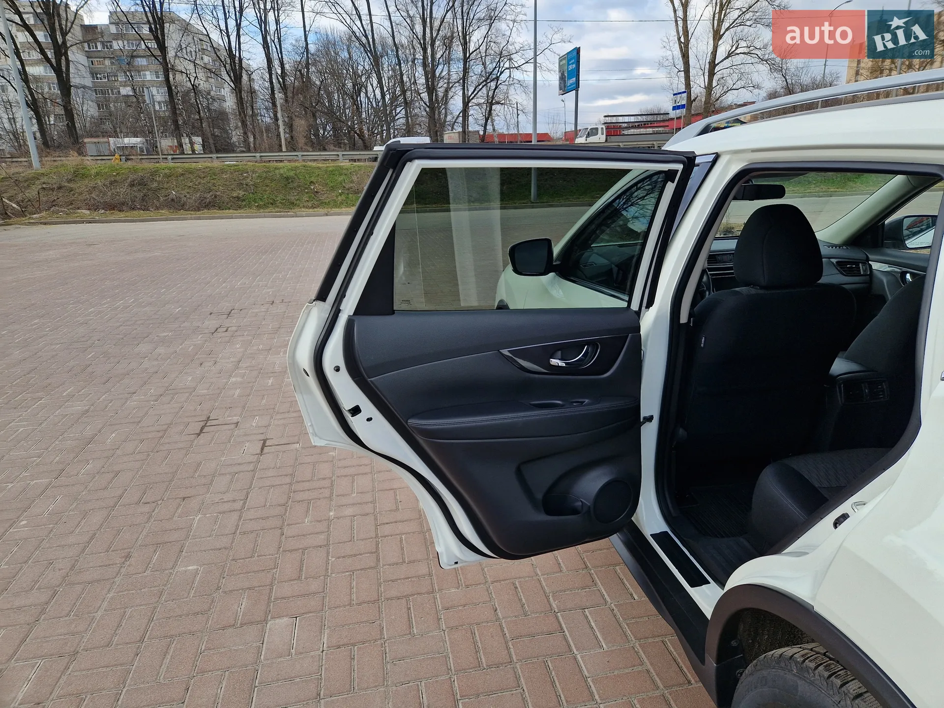 2018 Nissan Rogue - мініатюра 27