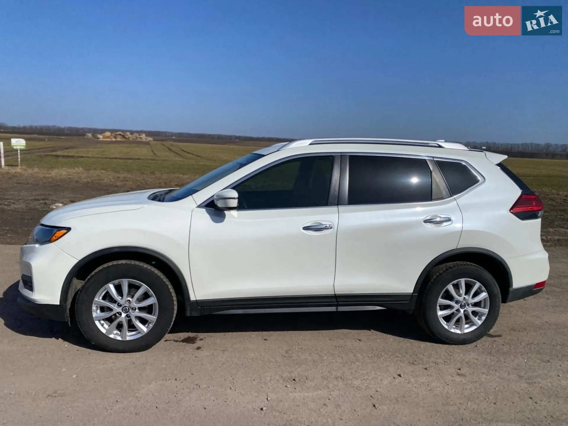 2017 Nissan Rogue - мініатюра 2
