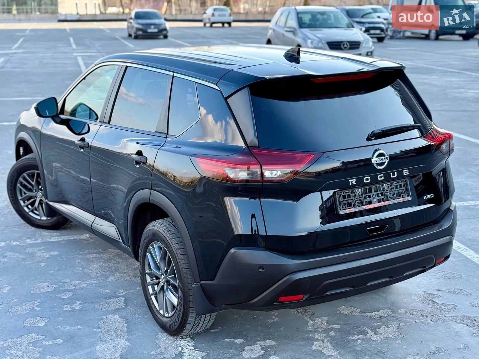 2021 Nissan Rogue - мініатюра 3