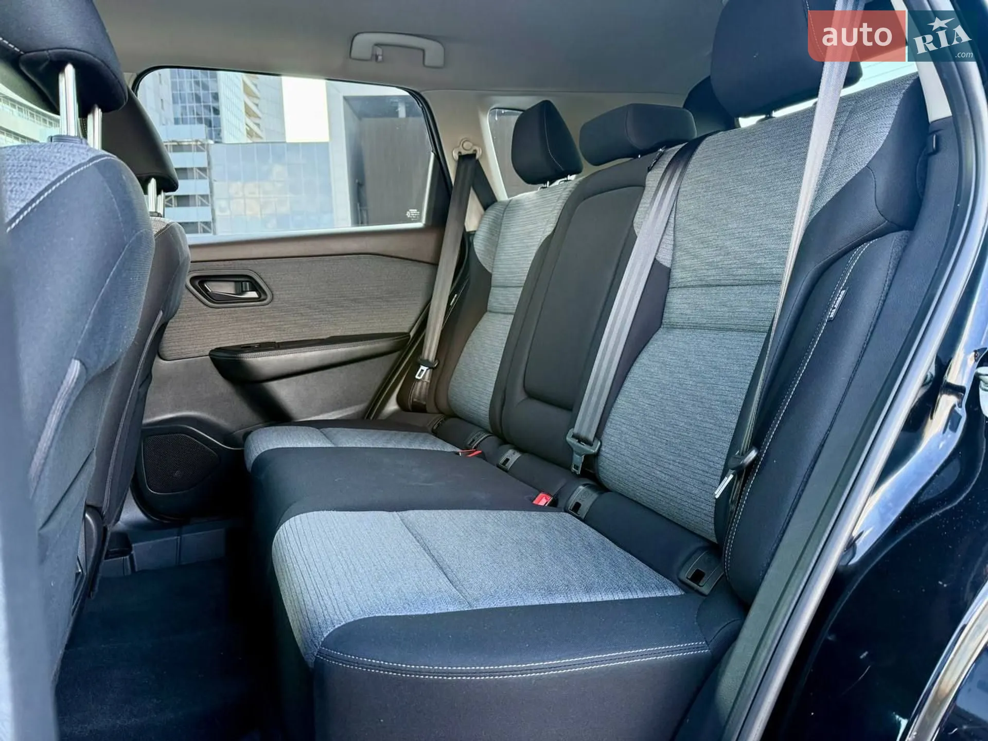 2021 Nissan Rogue - мініатюра 21