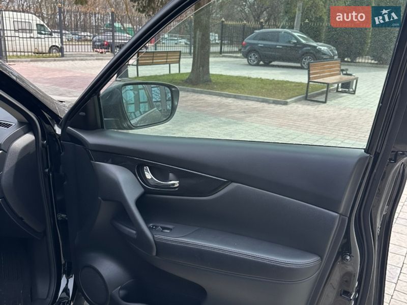 Внедорожник / Кроссовер Nissan Rogue 2018 в Ровно