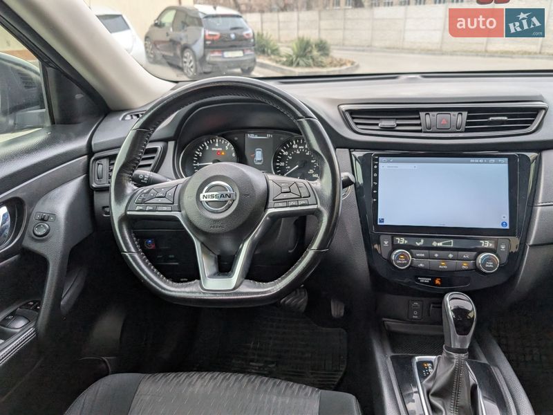 Внедорожник / Кроссовер Nissan Rogue 2017 в Днепре