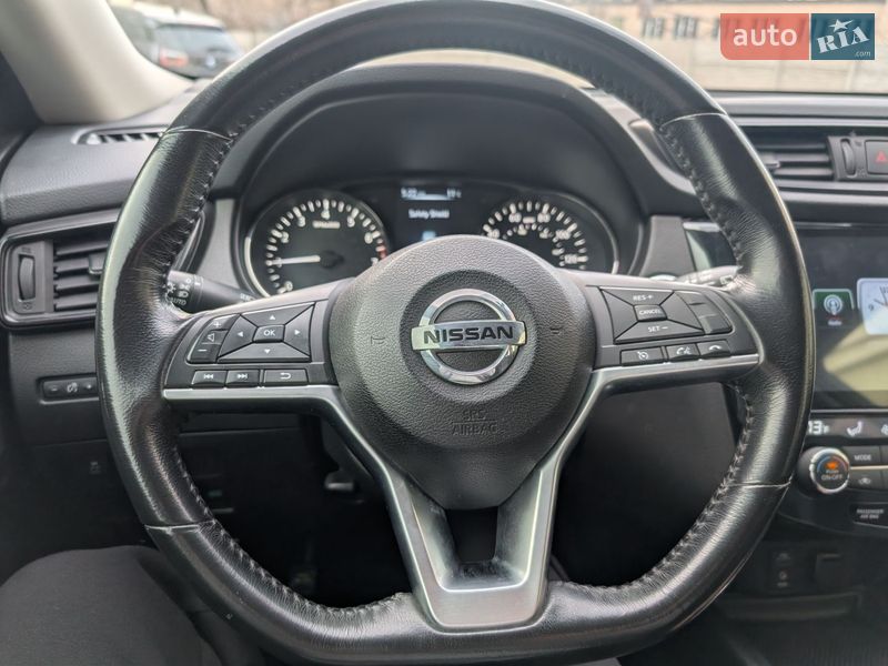 Внедорожник / Кроссовер Nissan Rogue 2017 в Днепре