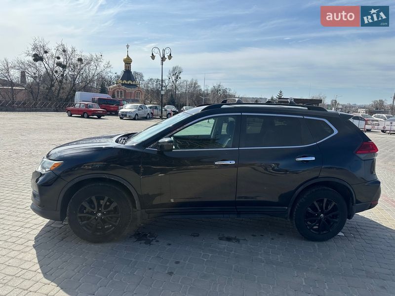 Внедорожник / Кроссовер Nissan Rogue 2017 в Харькове