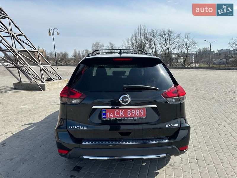 Внедорожник / Кроссовер Nissan Rogue 2017 в Харькове