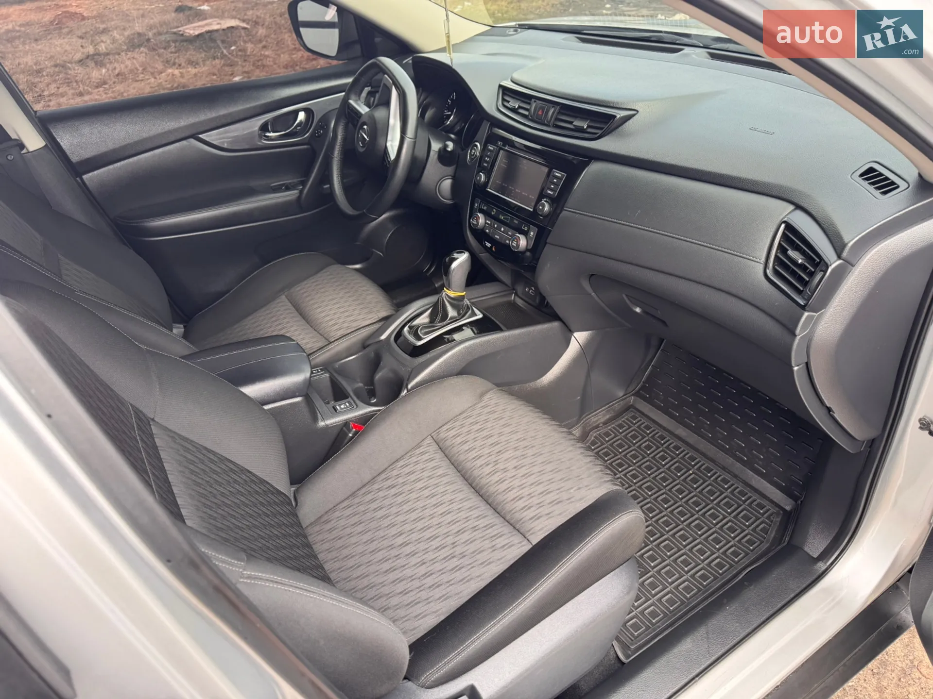 2019 Nissan Rogue - мініатюра 14