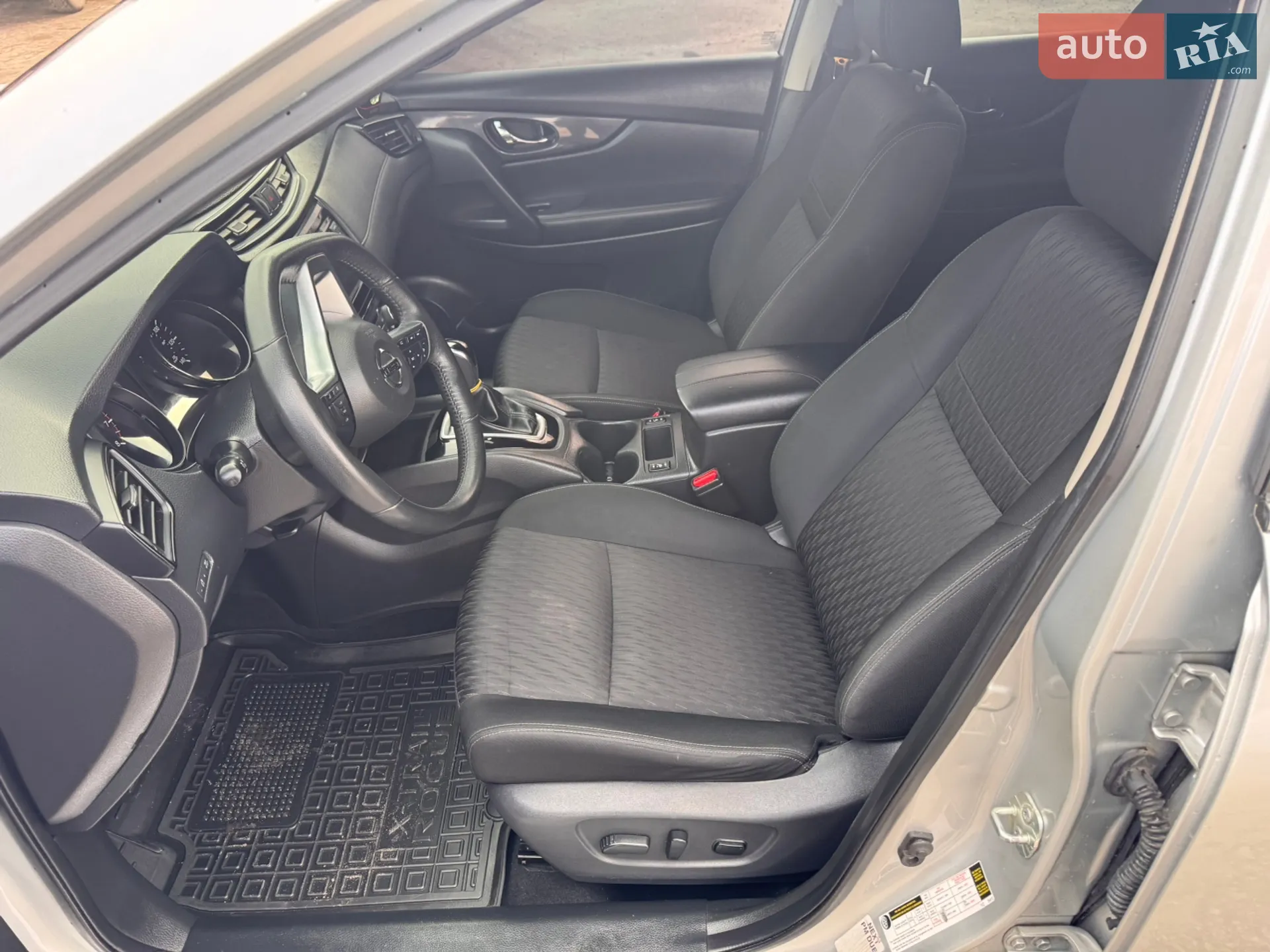 2019 Nissan Rogue - мініатюра 18