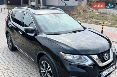 Внедорожник / Кроссовер Nissan Rogue 2016 в Львове