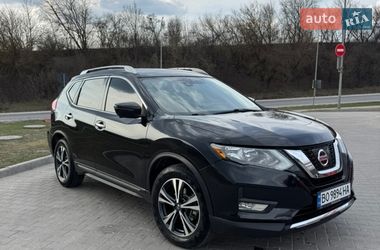 Внедорожник / Кроссовер Nissan Rogue 2017 в Тернополе