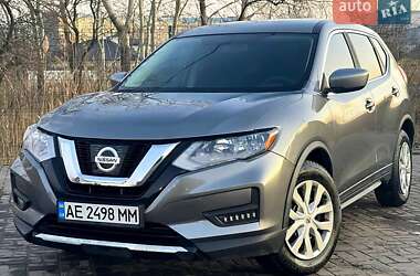Позашляховик / Кросовер Nissan Rogue 2017 в Дніпрі