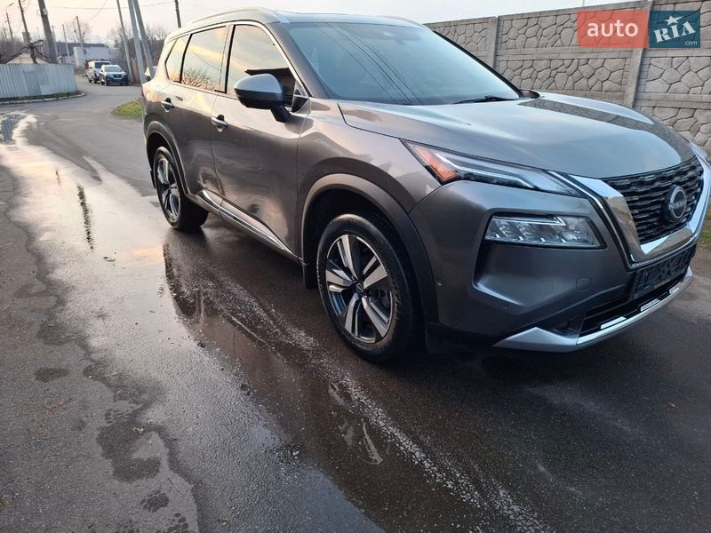 Внедорожник / Кроссовер Nissan Rogue 2023 в Киеве