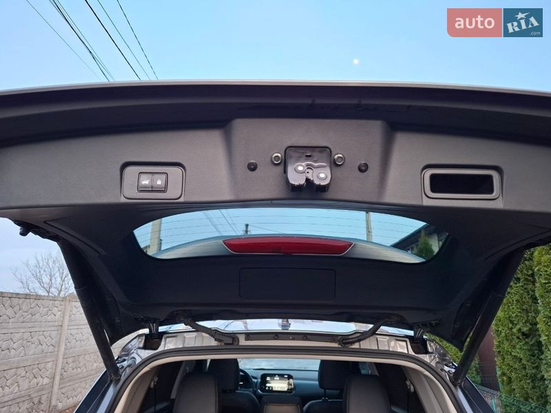 Внедорожник / Кроссовер Nissan Rogue 2023 в Киеве