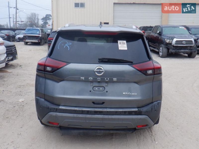 Внедорожник / Кроссовер Nissan Rogue 2021 в Киеве