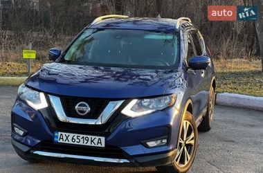 Позашляховик / Кросовер Nissan Rogue 2018 в Харкові