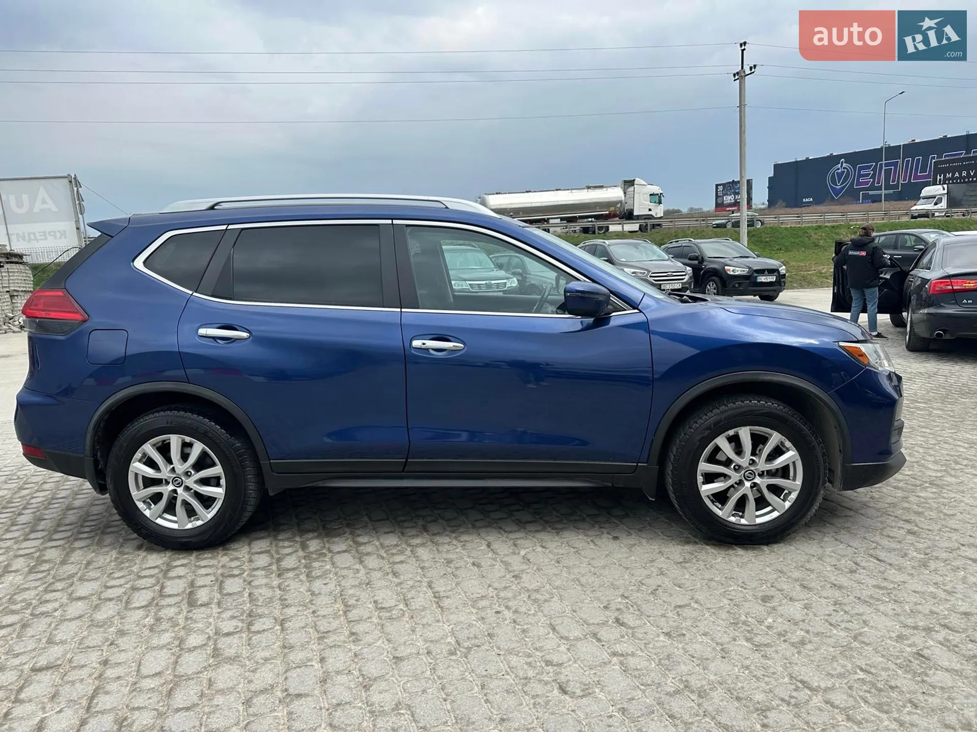 2017 Nissan Rogue - мініатюра 7