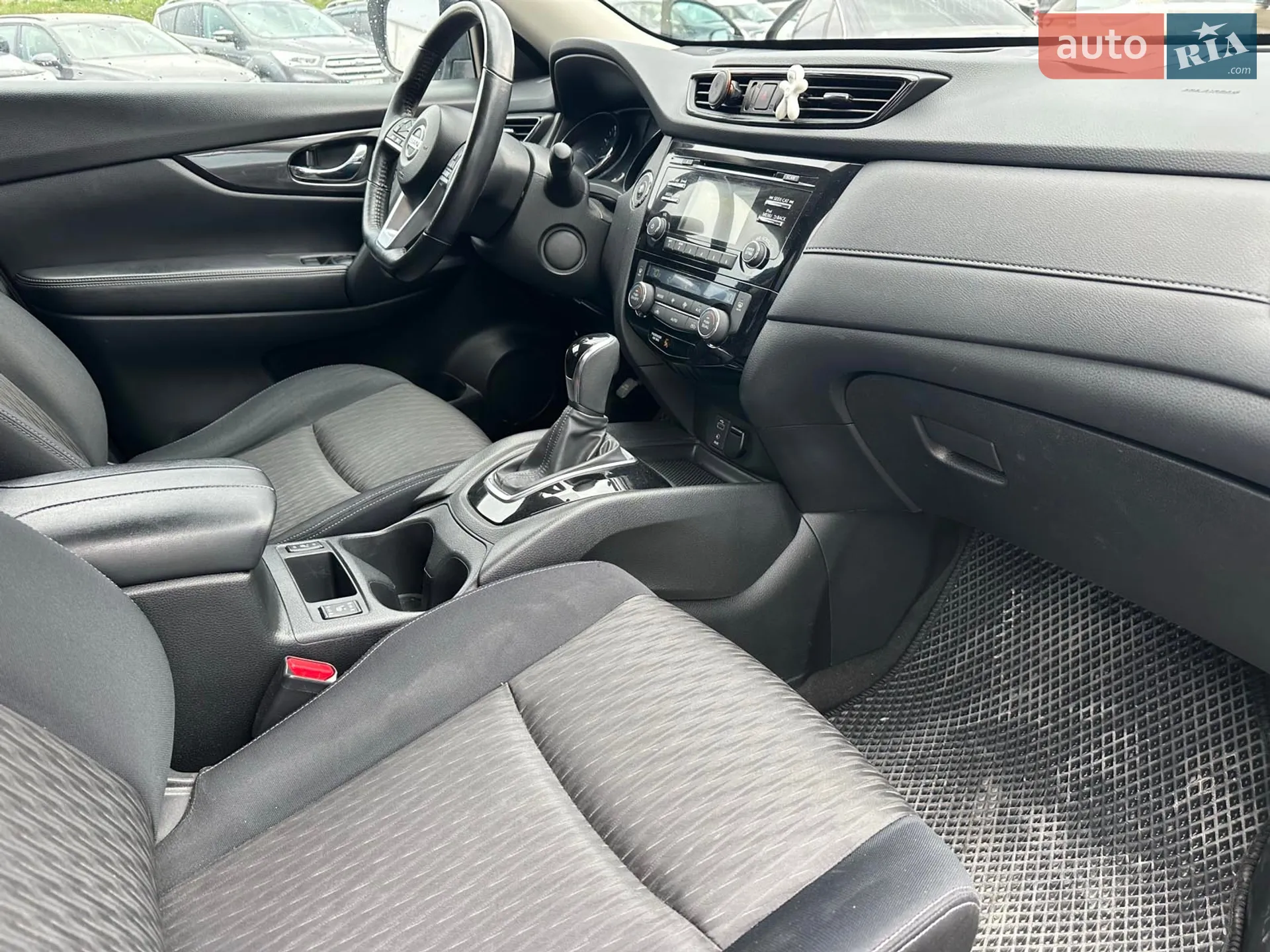 2017 Nissan Rogue - мініатюра 12
