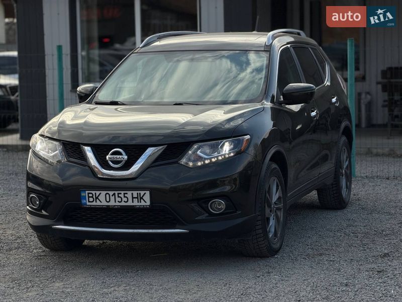 Внедорожник / Кроссовер Nissan Rogue 2015 в Ровно