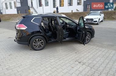 Внедорожник / Кроссовер Nissan Rogue 2015 в Ровно