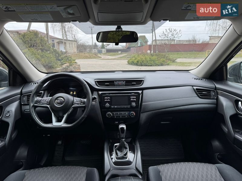 Внедорожник / Кроссовер Nissan Rogue 2016 в Харькове