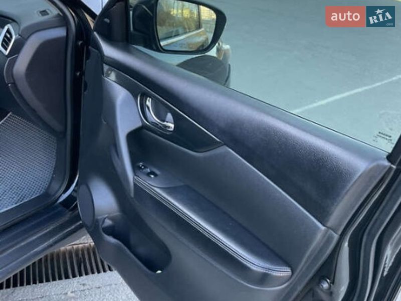 Внедорожник / Кроссовер Nissan Rogue 2016 в Тернополе фото 13 Внедорожник / Кроссовер Nissan Rogue 2016 в Тернополе