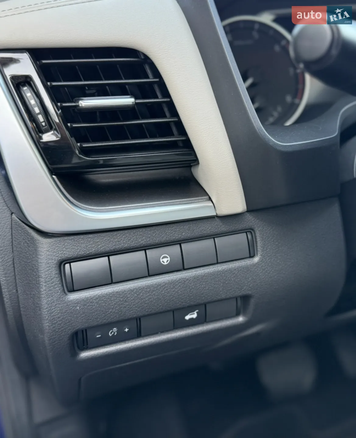 2021 Nissan Rogue - мініатюра 16