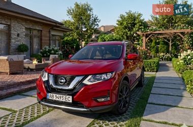 Внедорожник / Кроссовер Nissan Rogue 2016 в Виннице