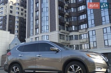 Внедорожник / Кроссовер Nissan Rogue 2017 в Киеве