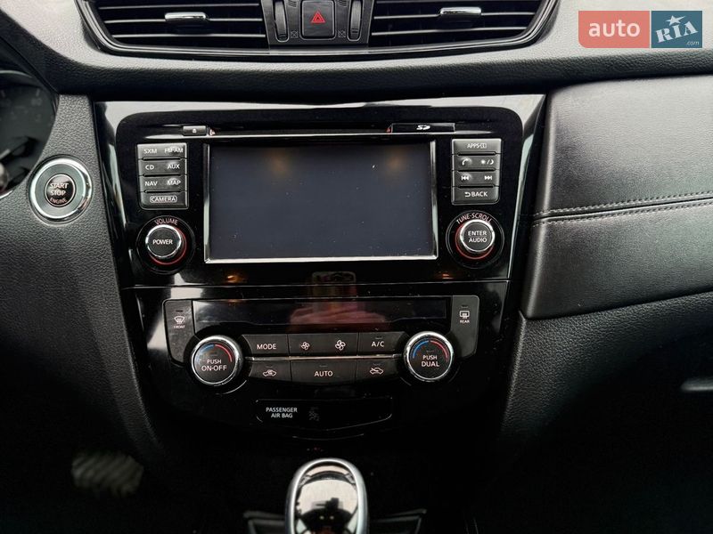 Внедорожник / Кроссовер Nissan Rogue 2017 в Виннице