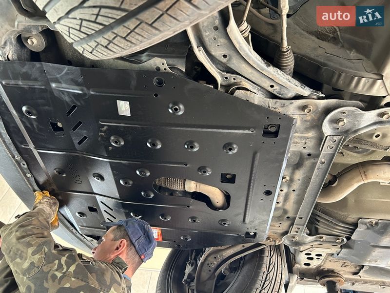 Внедорожник / Кроссовер Nissan Rogue 2017 в Виннице