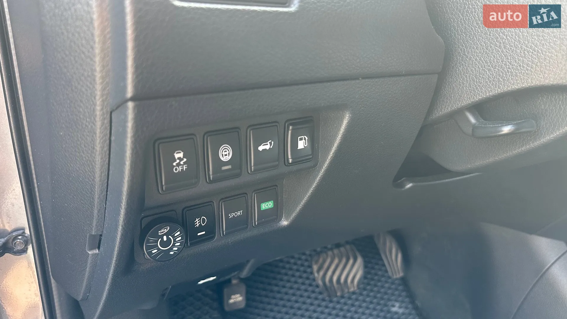 2019 Nissan Rogue - мініатюра 17