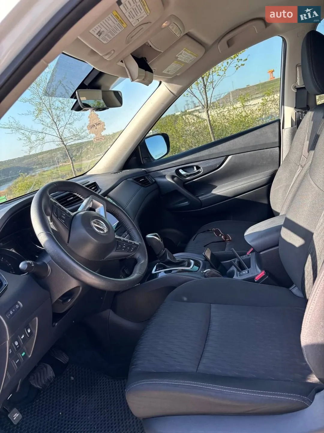 2019 Nissan Rogue - мініатюра 16