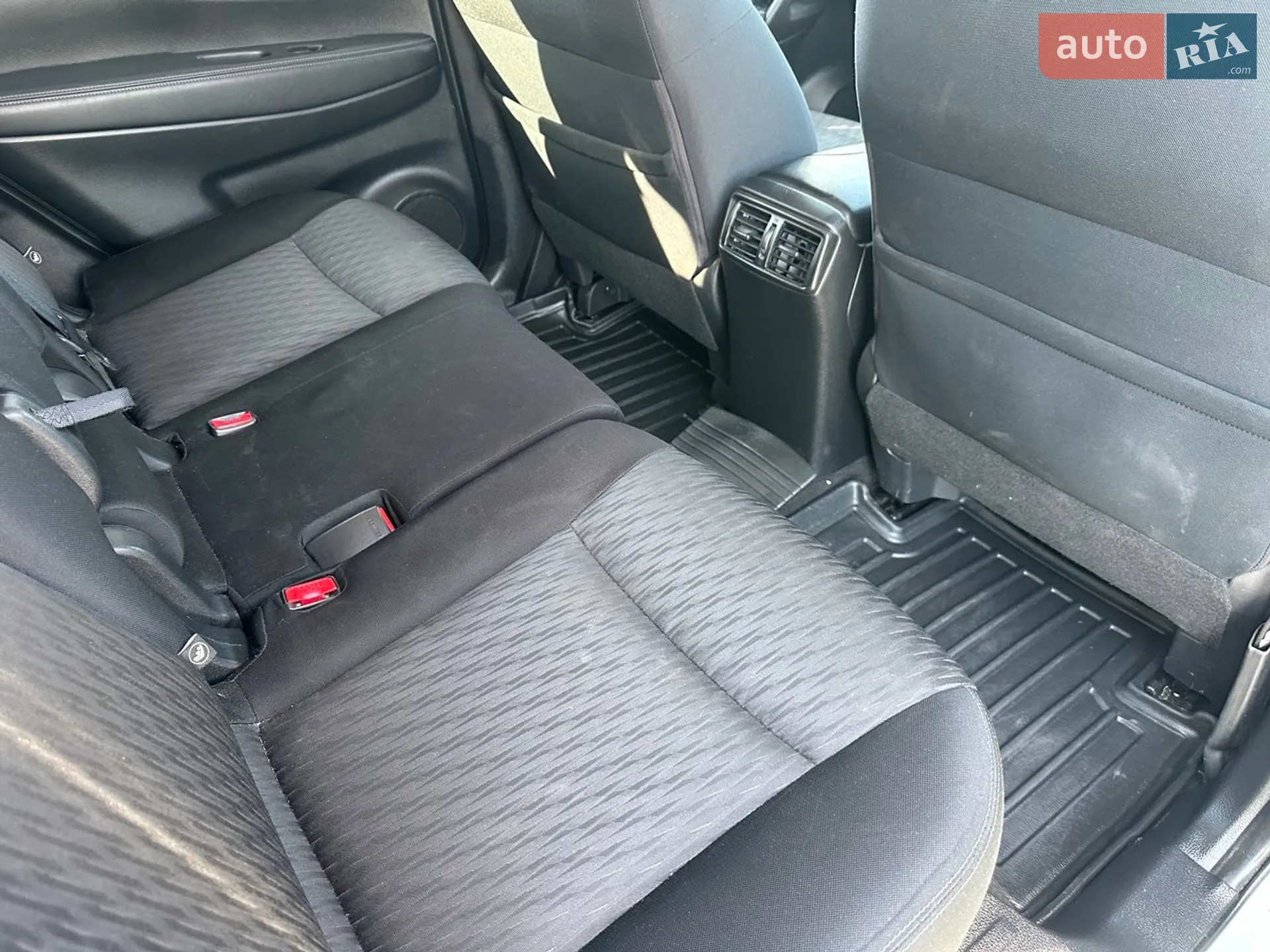 2018 Nissan Rogue - мініатюра 8