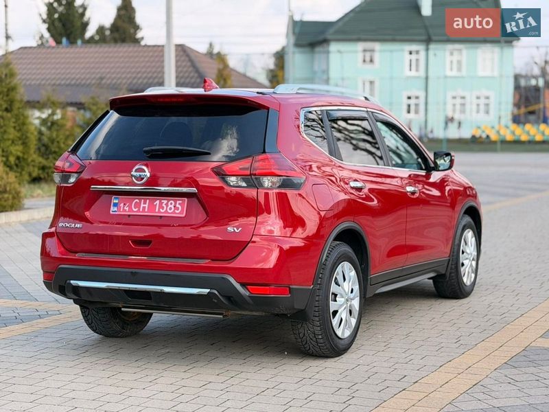 Позашляховик / Кросовер Nissan Rogue 2017 в Львові