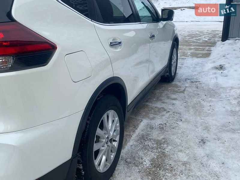 Внедорожник / Кроссовер Nissan Rogue 2018 в Кропивницком