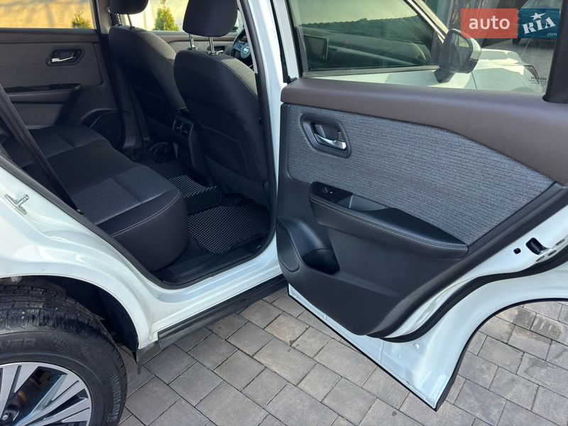 Позашляховик / Кросовер Nissan Rogue 2021 в Полтаві