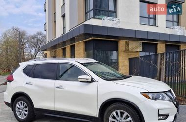 Внедорожник / Кроссовер Nissan Rogue 2017 в Кропивницком