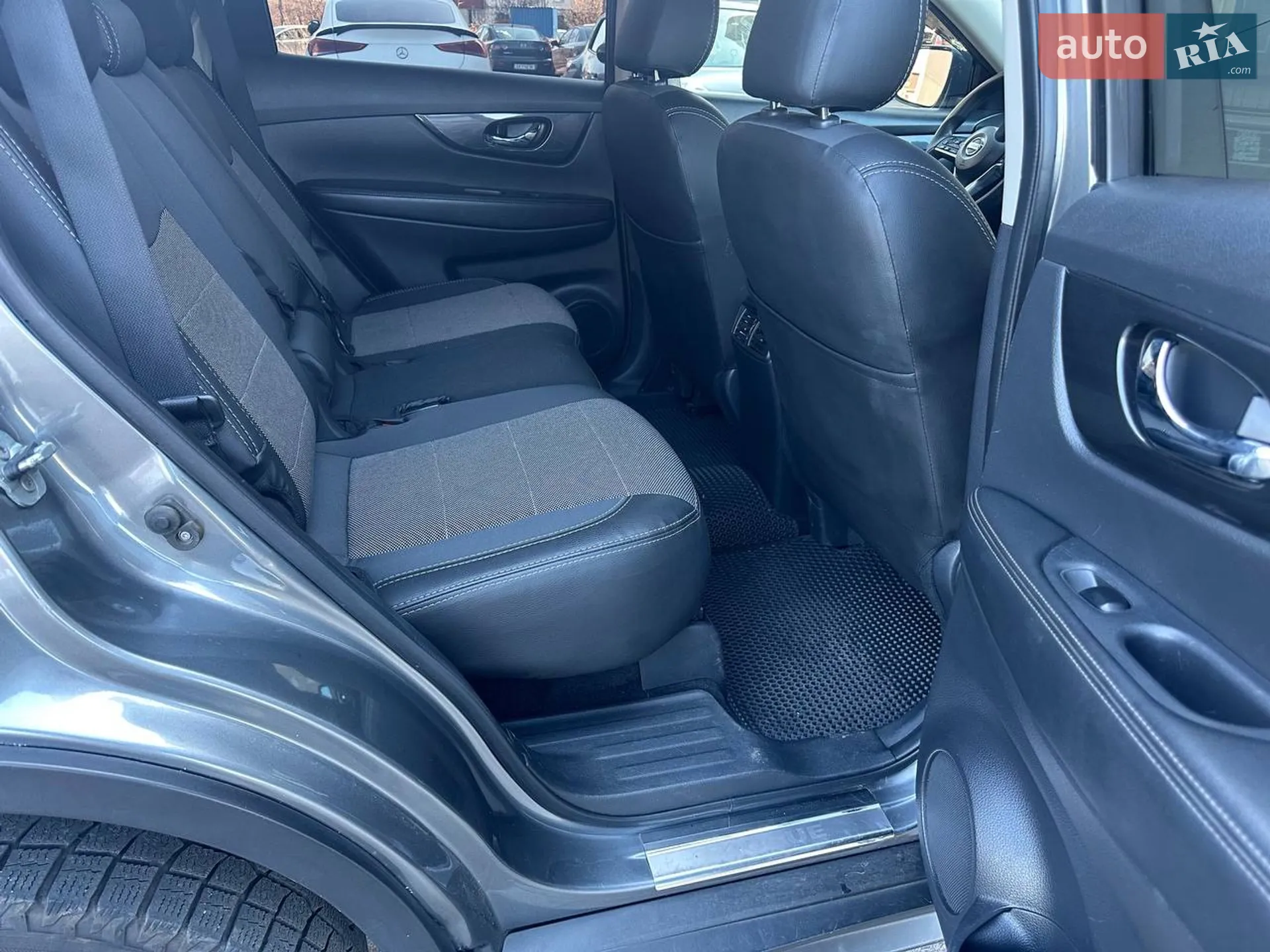 2018 Nissan Rogue - мініатюра 15