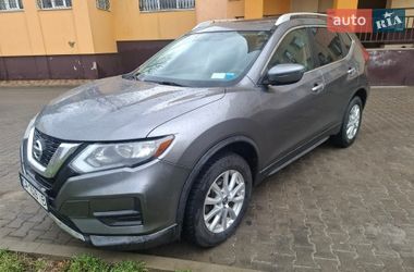 Внедорожник / Кроссовер Nissan Rogue 2017 в Киеве