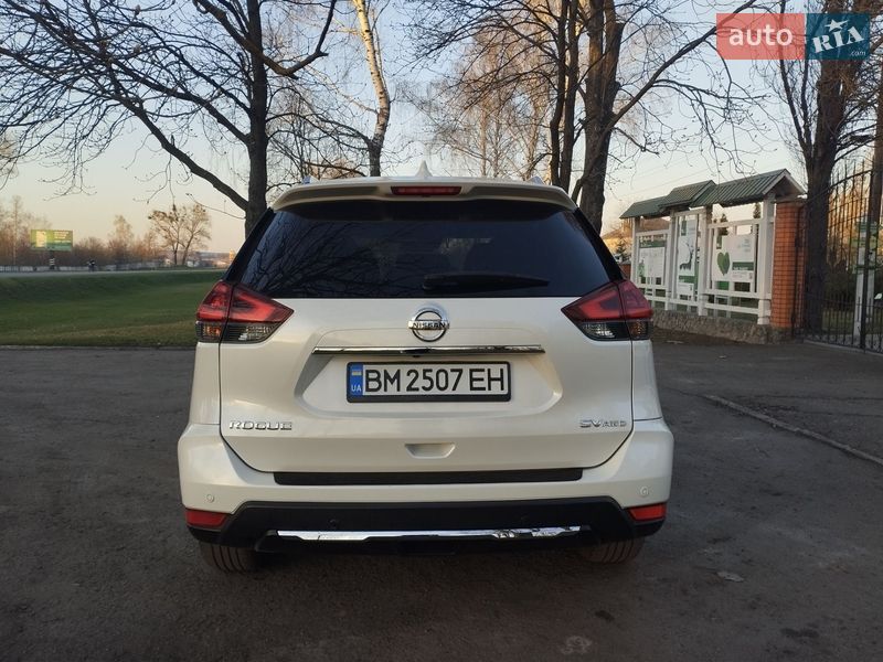 Внедорожник / Кроссовер Nissan Rogue 2019 в Ромнах