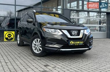 Внедорожник / Кроссовер Nissan Rogue 2017 в Ивано-Франковске