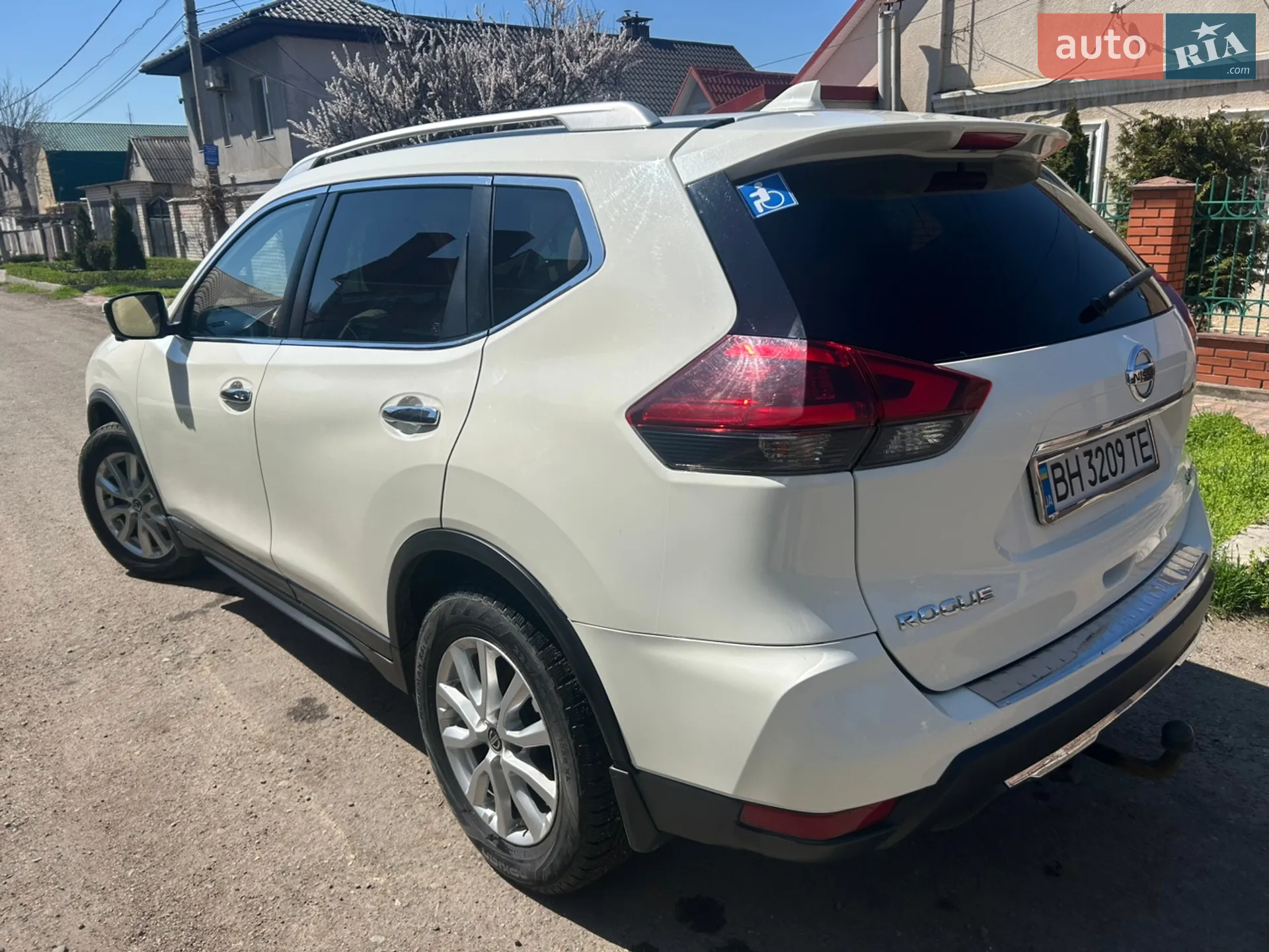 2017 Nissan Rogue - мініатюра 3