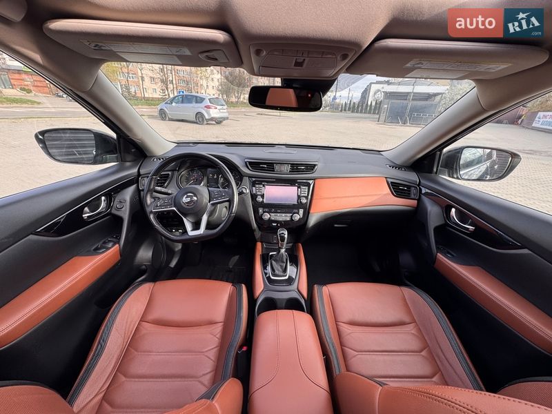 Позашляховик / Кросовер Nissan Rogue 2017 в Івано-Франківську