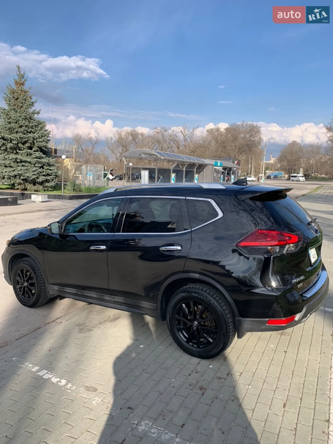 2017 Nissan Rogue - мініатюра 2